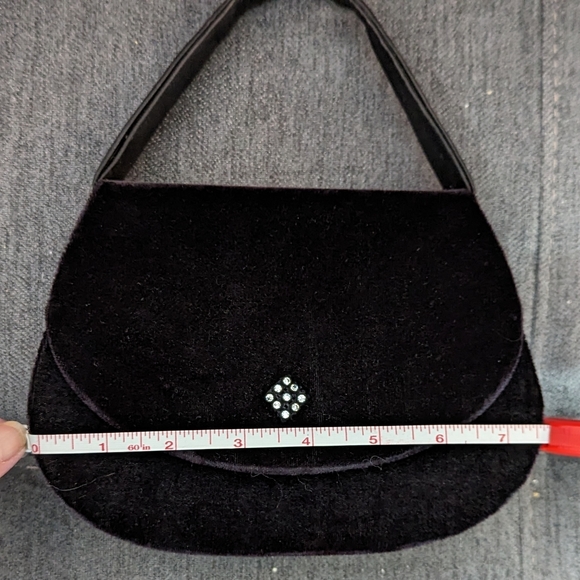 Chic Black Velvet Evening Purse - Picture 2 of 4